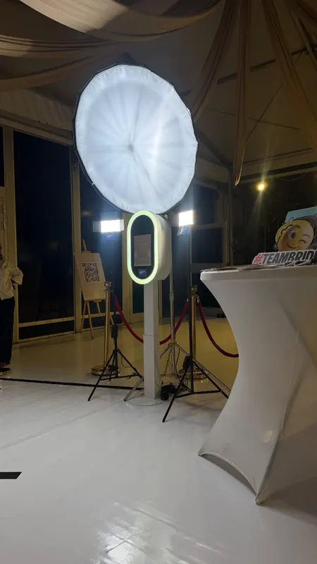Moments By Sisi photobooth β event photo 19